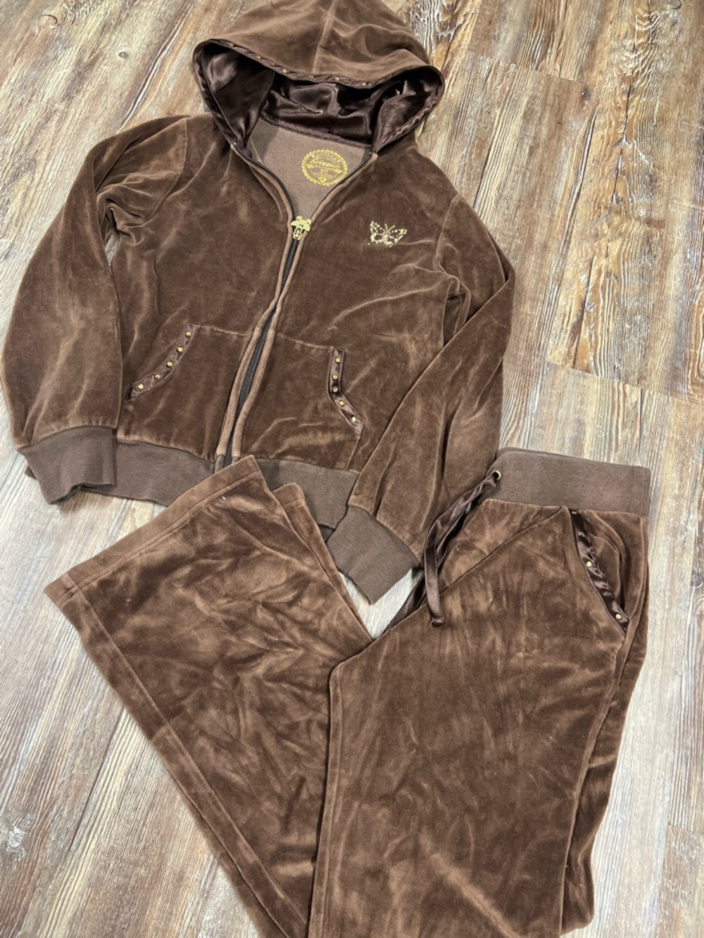 Vintage y2k Brown velour tracksuit with hood and pockets